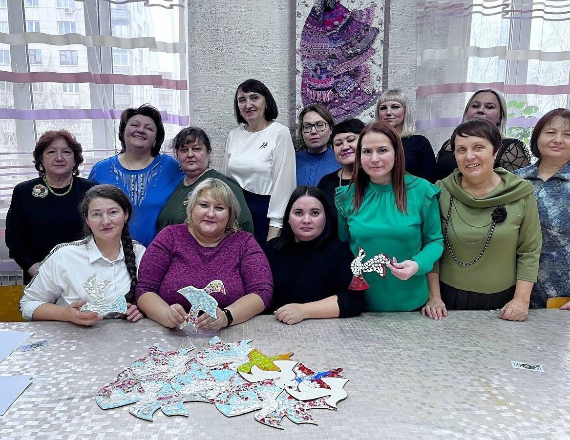 "Птицы мира и счастья".